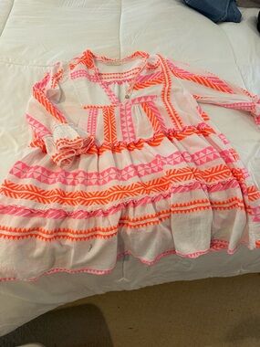 Women’s summer dress with bright colors!